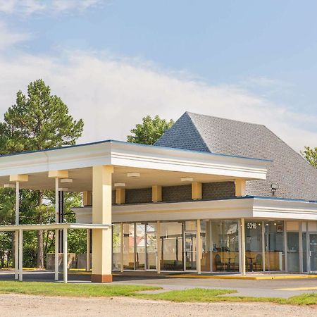 Garden Inn Fredricksburg South Фредериксбърг Екстериор снимка