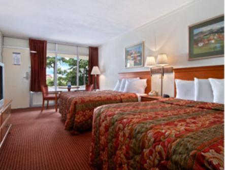Garden Inn Fredricksburg South Фредериксбърг Стая снимка