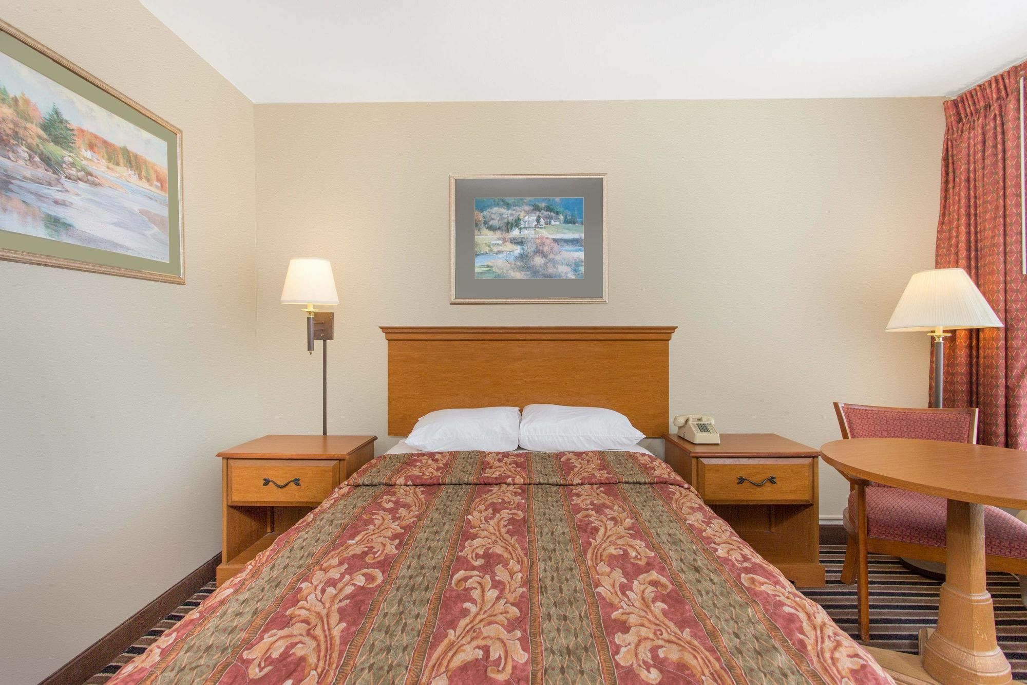 Garden Inn Fredricksburg South Фредериксбърг Екстериор снимка