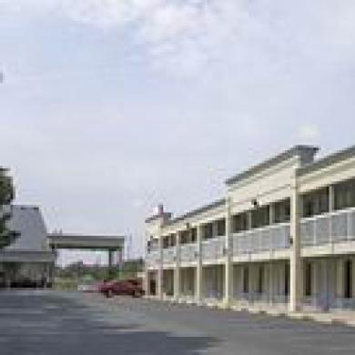 Garden Inn Fredricksburg South Фредериксбърг Екстериор снимка