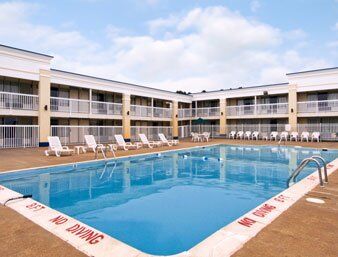 Garden Inn Fredricksburg South Фредериксбърг Екстериор снимка